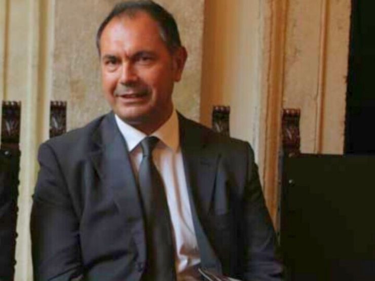 Gianluca Di Ascienzo, presidente del Codacons, durante un incontro pubblico