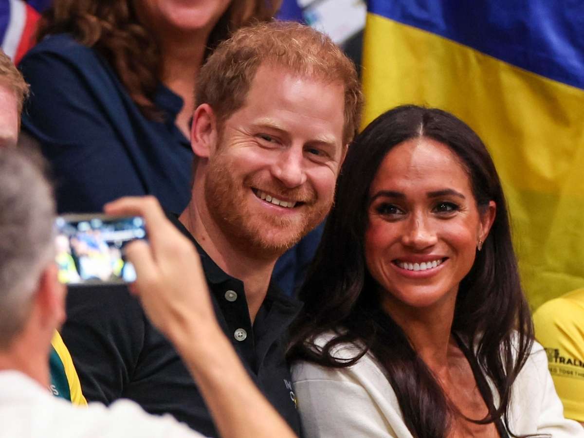 Harry, Meghan e l’addio a Netflix: le perdite economiche preoccupano i Sussex, ma un altro colosso li acclama Harry, Meghan e l’addio a Netflix: le perdite economiche preoccupano i Sussex, ma un altro colosso li acclama