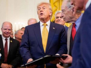 Il presidente degli Stati Uniti Donald Trump, l'annuncio della sua malattia
