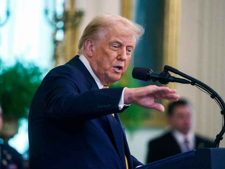 Il presidente degli Usa Donald Trump, l'annuncio della sua malattia