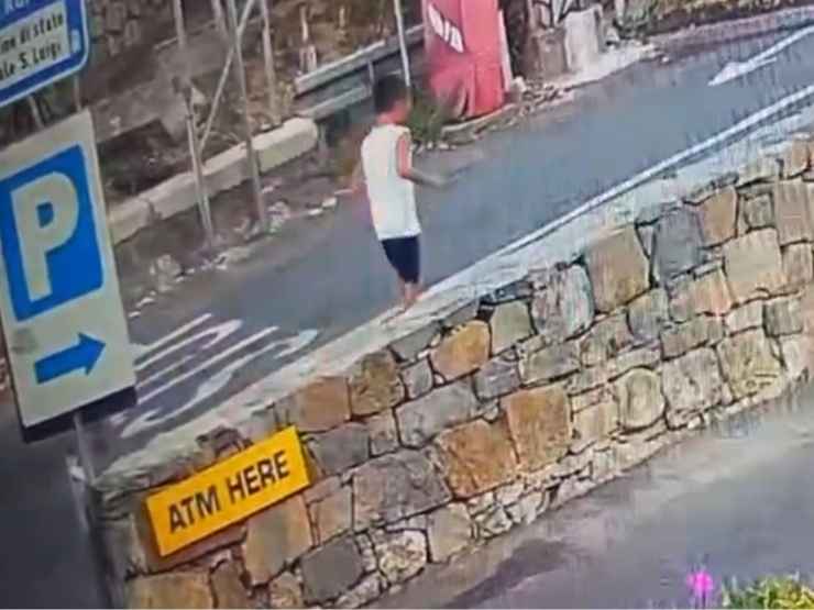Le immagini della videosorveglianza che avevano ripreso Allen allontanarsi a Ventimiglia