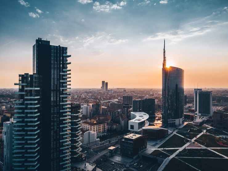 Lo skyline di Milano, inchiesta sul Sistema deviato di edilizia e urbanistica