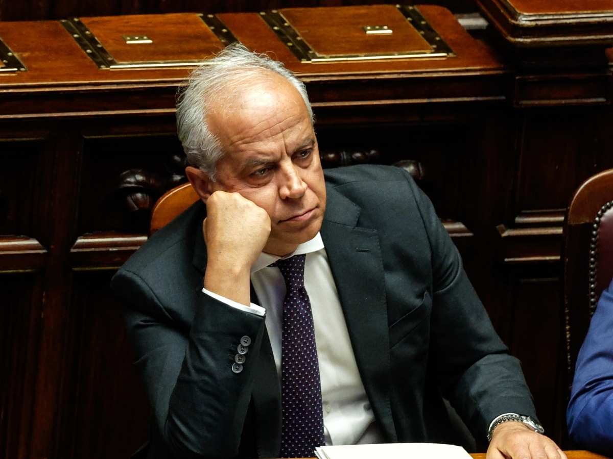 Libia, perché il ministro Piantedosi e la delegazione Ue sono stati bloccati e respinti a Bengasi Libia, perché il ministro Piantedosi e la delegazione Ue sono stati bloccati e respinti a Bengasi
