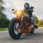 Persona in moto
