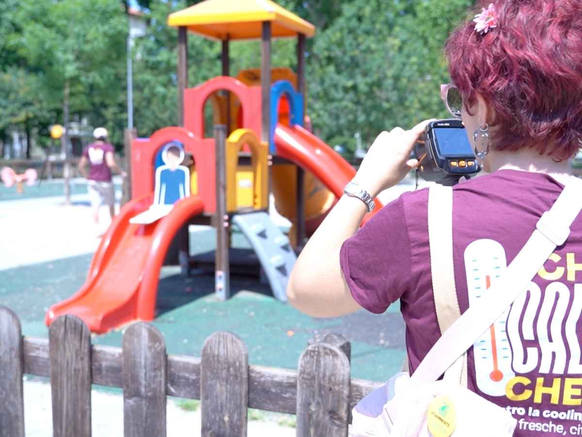 L’emergenza caldo nella Milano dello scandalo urbanistica: sugli scivoli per bambini picchi di 85 gradi L’emergenza caldo nella Milano dello scandalo urbanistica: sugli scivoli per bambini picchi di 85 gradi