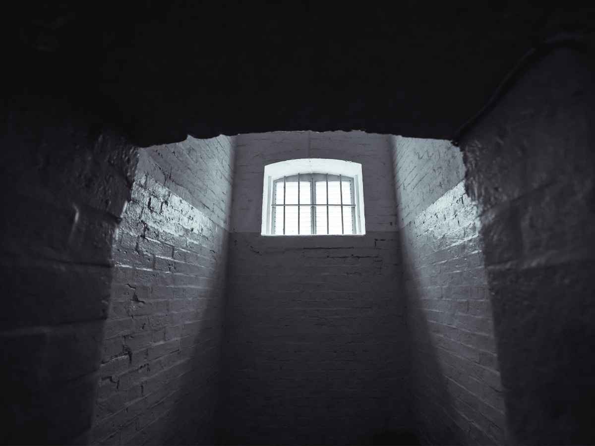 La storia di Kafi, salvato dal suicidio in cella a Rebibbia. Gianni Alemanno nel suo Diario: “La politica si svegli” La storia di Kafi, salvato dal suicidio in cella a Rebibbia. Gianni Alemanno nel suo Diario: “La politica si svegli”