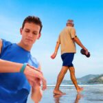 sfondo uomo che cammina e ragazzo che guarda orologio