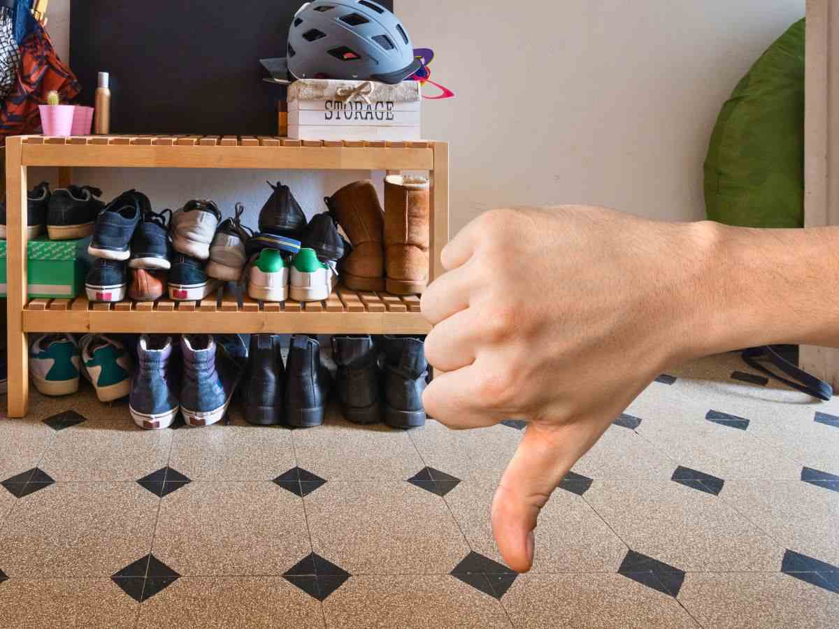 La scarpiera in casa è davvero poco elegante e brutta da vedere: ecco cosa utilizzano tutti ora