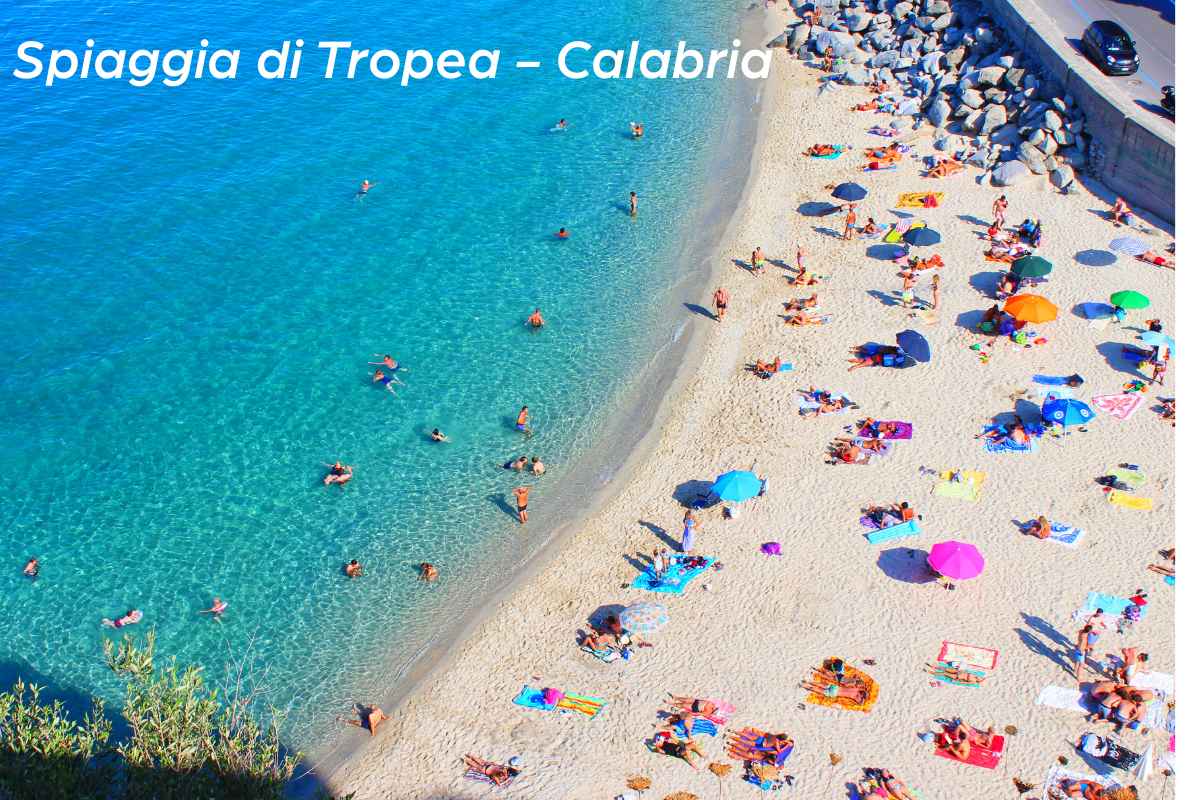 Panoramica della spiaggia di Tropea in Calabria