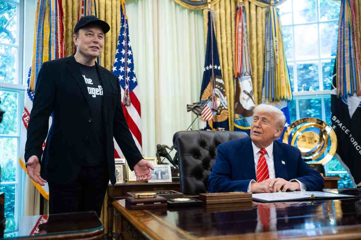 Elon Musk vs Donald Trump, il re dei social fonda il suo partito per conquistare l’America Elon Musk vs Donald Trump, il re dei social fonda il suo partito per conquistare l’America