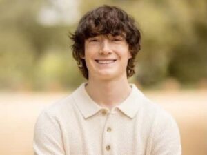 Adam Raine, 16 anni, si è tolto la vita dopo aver conversato con ChatGpt