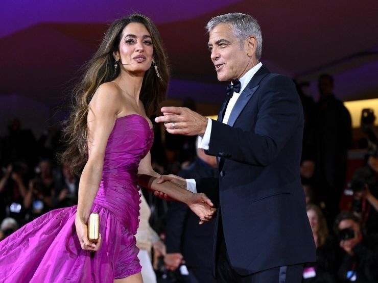 Amal Alamuddin e George Clooney sul red carpet alla Mostra del Cinema di Venezia