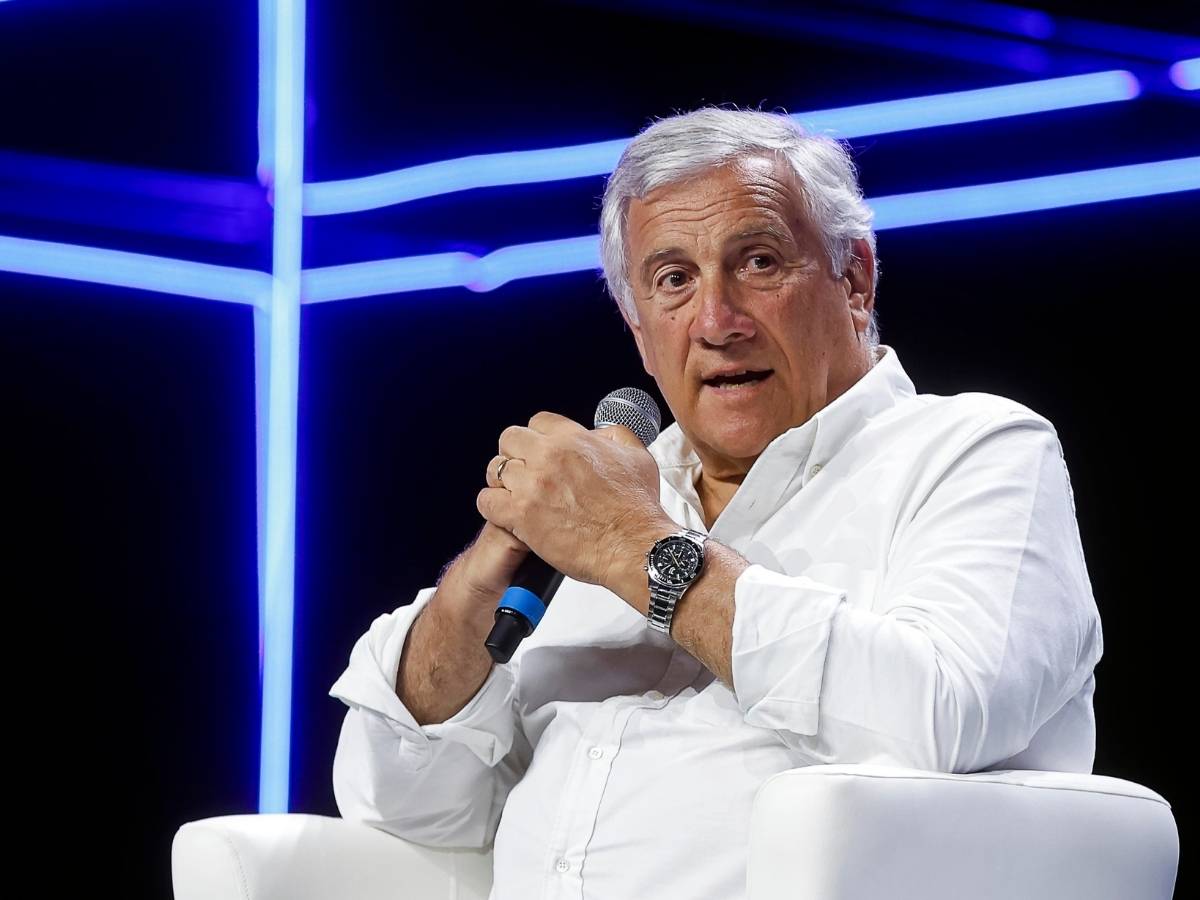 Concorsi aperti a tutti i laureati, task force sui dazi ed esperti in IA: tutte le novità della riforma della Farnesina Concorsi aperti a tutti i laureati, task force sui dazi ed esperti in IA: tutte le novità della riforma della Farnesina