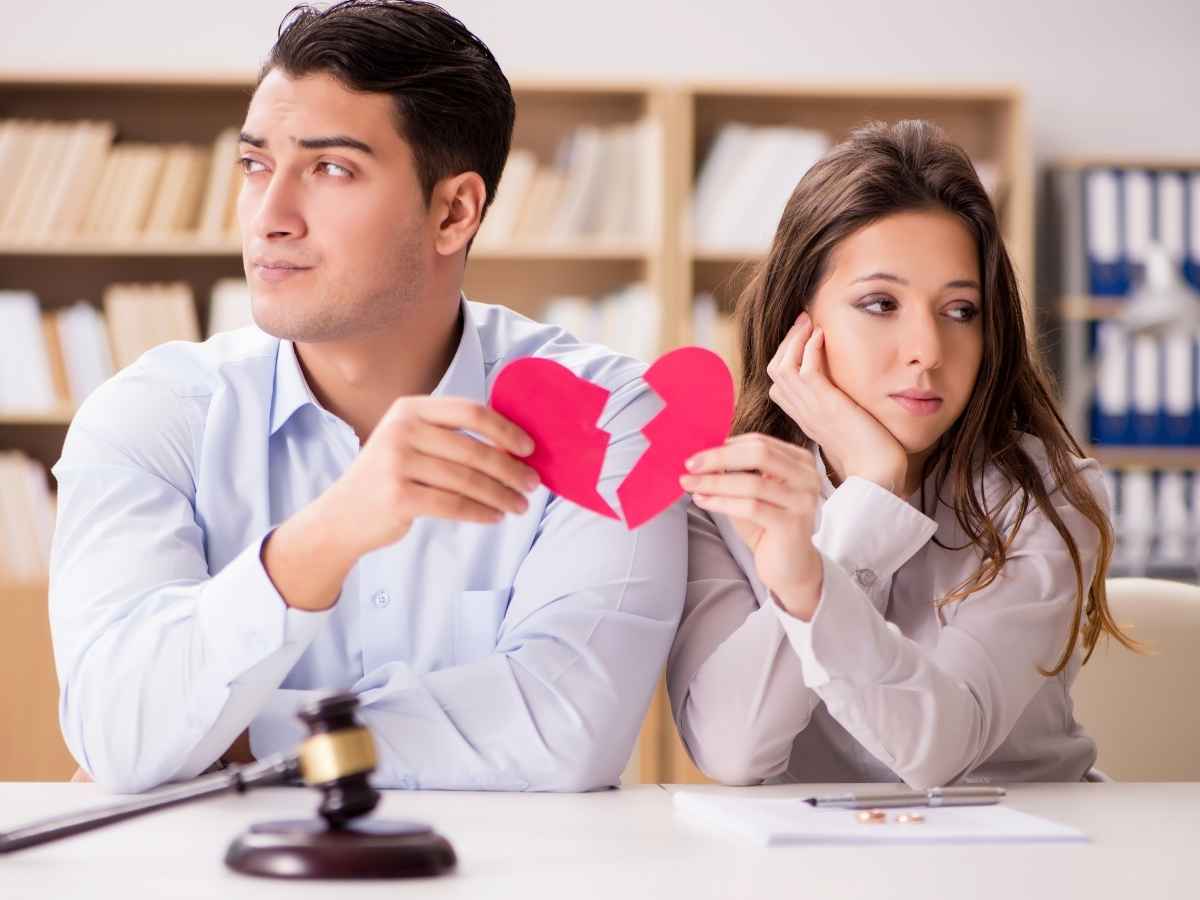 Una ormai ex coppia decide di divorziare
