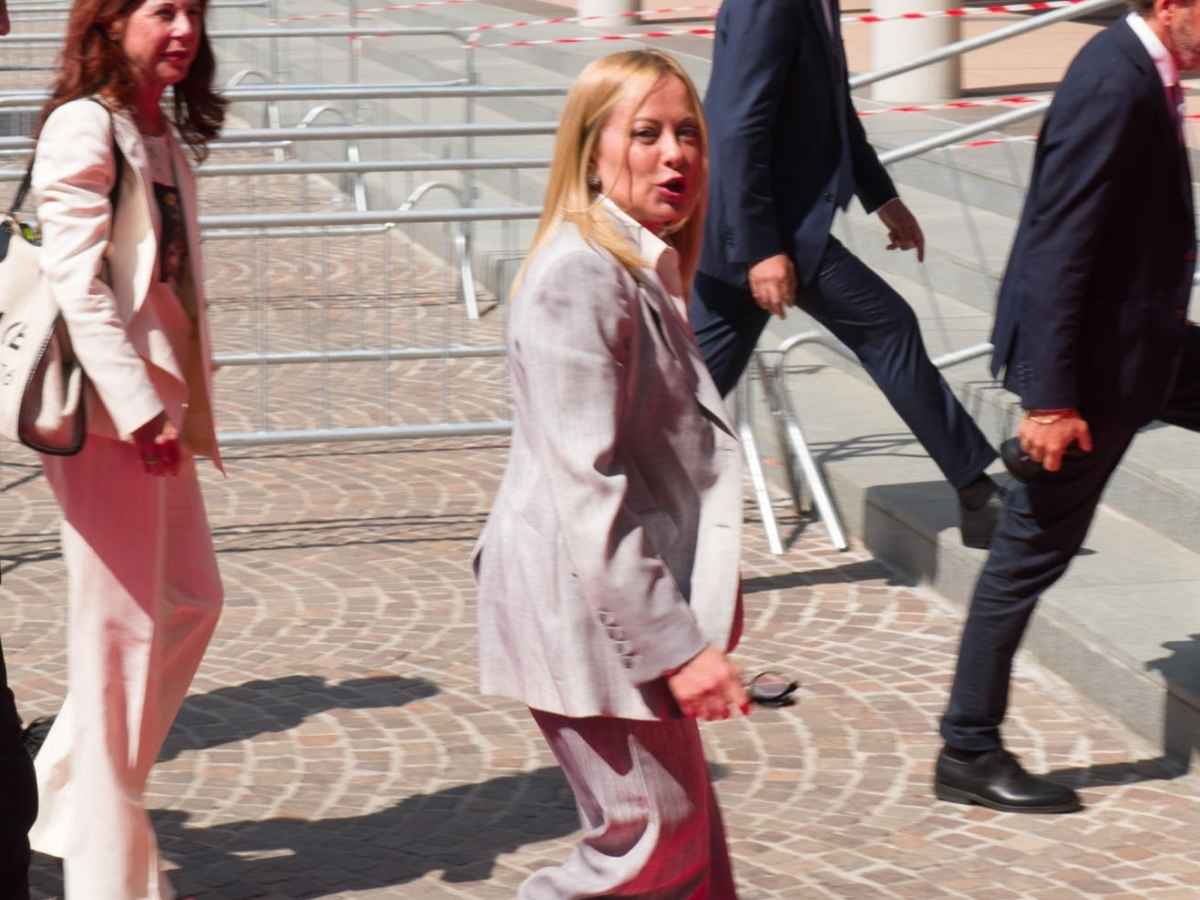 Giorgia Meloni arriva al meeting di Rimini