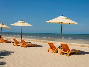 Spiaggia vuota in estate