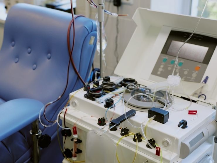 Macchinario ospedaliero in funzione in ospedale