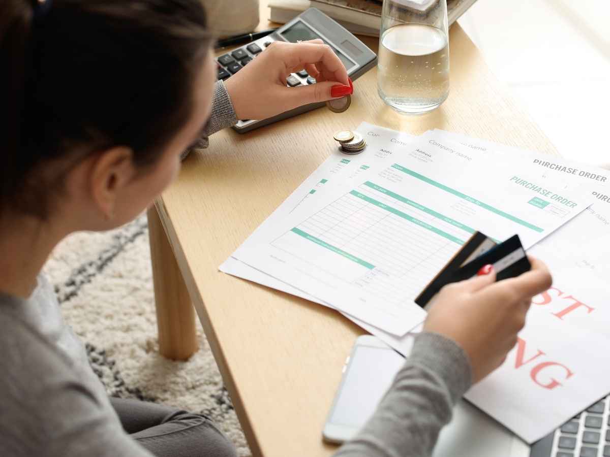 Una persona riceve una cartella esattoriale ed è preoccupata