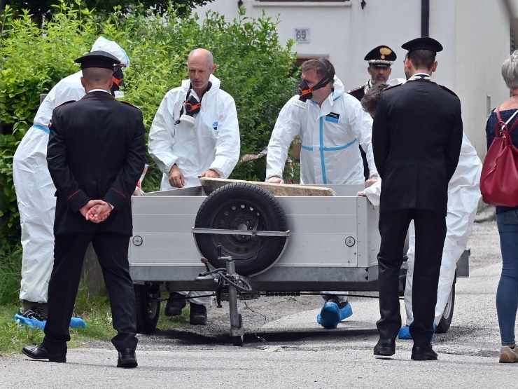 Rilievi della Scientifica per l'omicidio di Alessandro Venier