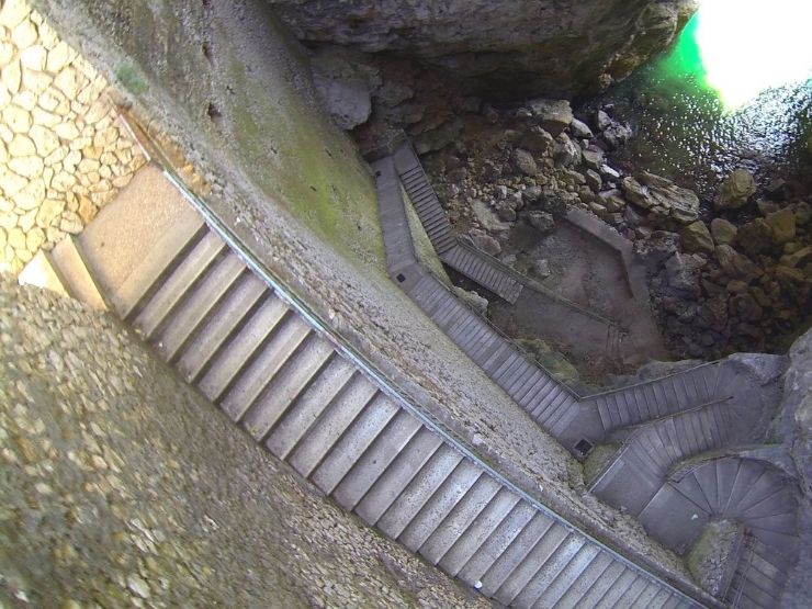 Scale che portano alla Grotta del Turco