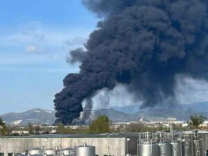 Un incendio nella Terra dei Fuochi
