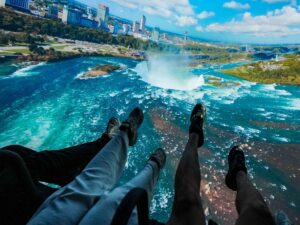 Un'immagine tratta dal Niagara takes flight