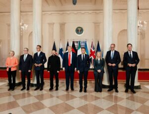 trump, meloni, Zelensky e I leader dell'unione europea