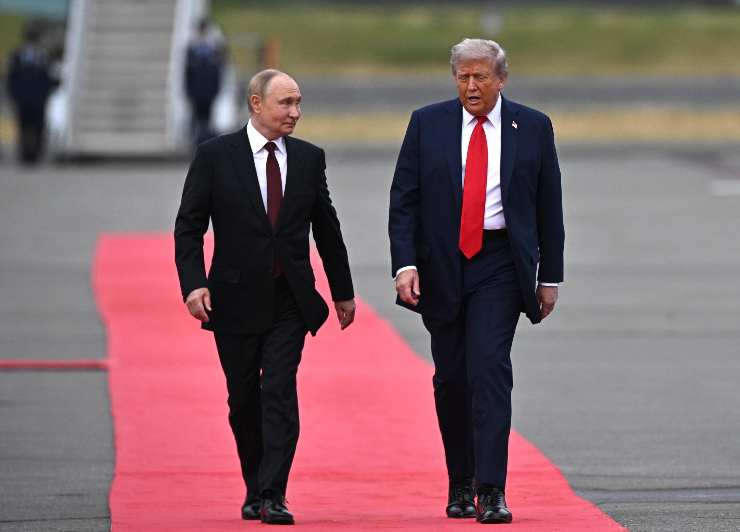 putin e trump camminano
