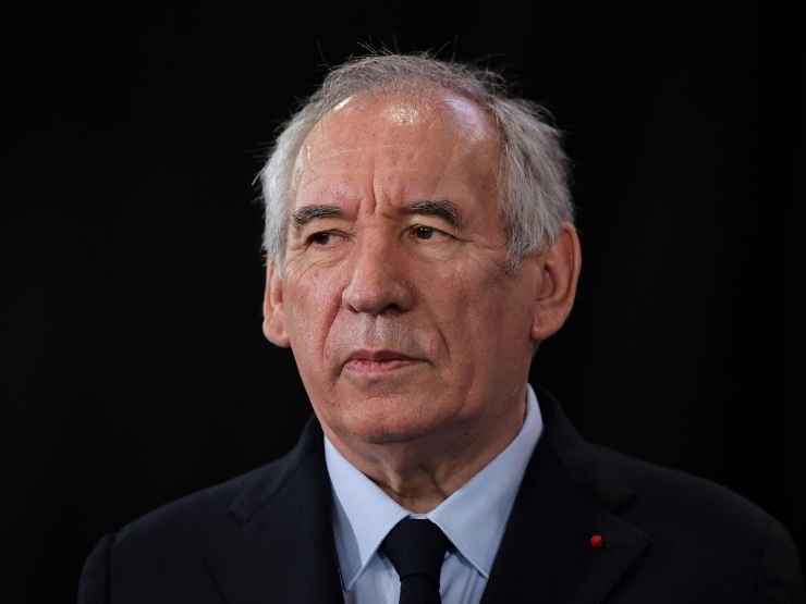 Bayrou, che ha accusato l'Italia di are dumping fiscale