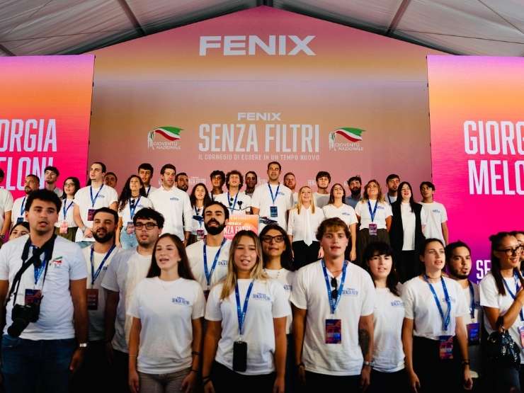 Fenix 2025, i giovani in posa