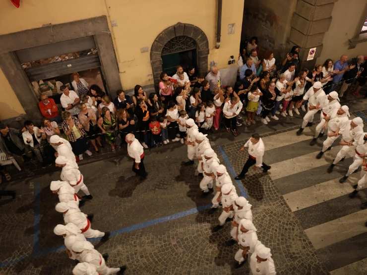 La processione a Viterbo per la festa di Santa Chiara