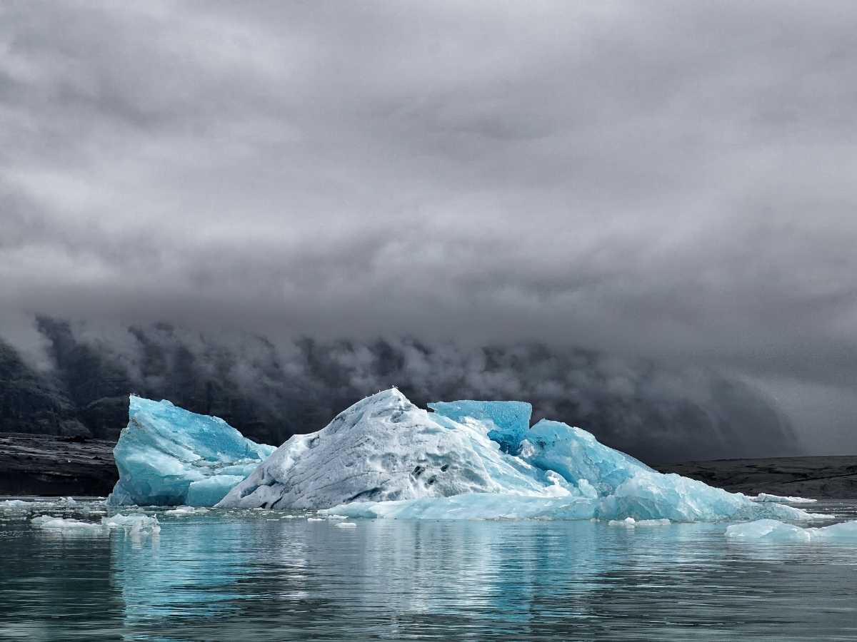 Clima, mese di agosto il terzo più caldo di sempre, i ghiacciai si sciolgono in Italia. E il 66% delle emissioni mondiali causate da 8 Paesi Clima, mese di agosto il terzo più caldo di sempre, i ghiacciai si sciolgono in Italia. E il 66% delle emissioni mondiali causate da 8 Paesi