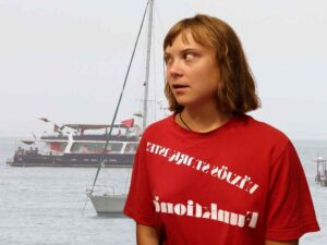 Greta Thunberg e alcune navi della Global Sumud Flotilla