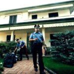 I carabinieri nella villetta del delitto di Garlasco