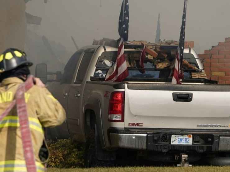 Il pick-up dell'attentatore Thomas Jacob Sanford, l'ex marine che ha attaccato una Chiesa negli Stati Uniti