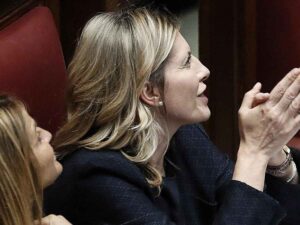 Indagata Giusi Bartolozzi, capo di gabinetto del Ministro Carlo Nordio