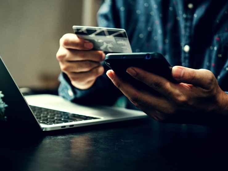 Intimità violata, allarme siti sessisti in Italia