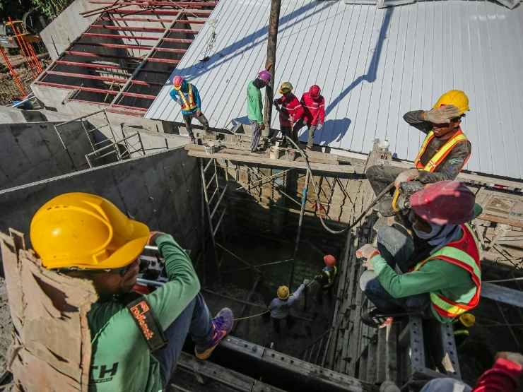 Cantiere con i lavoratori