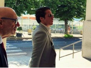 Processo a Grillo jr, Ciro all'esterno del Tribunale