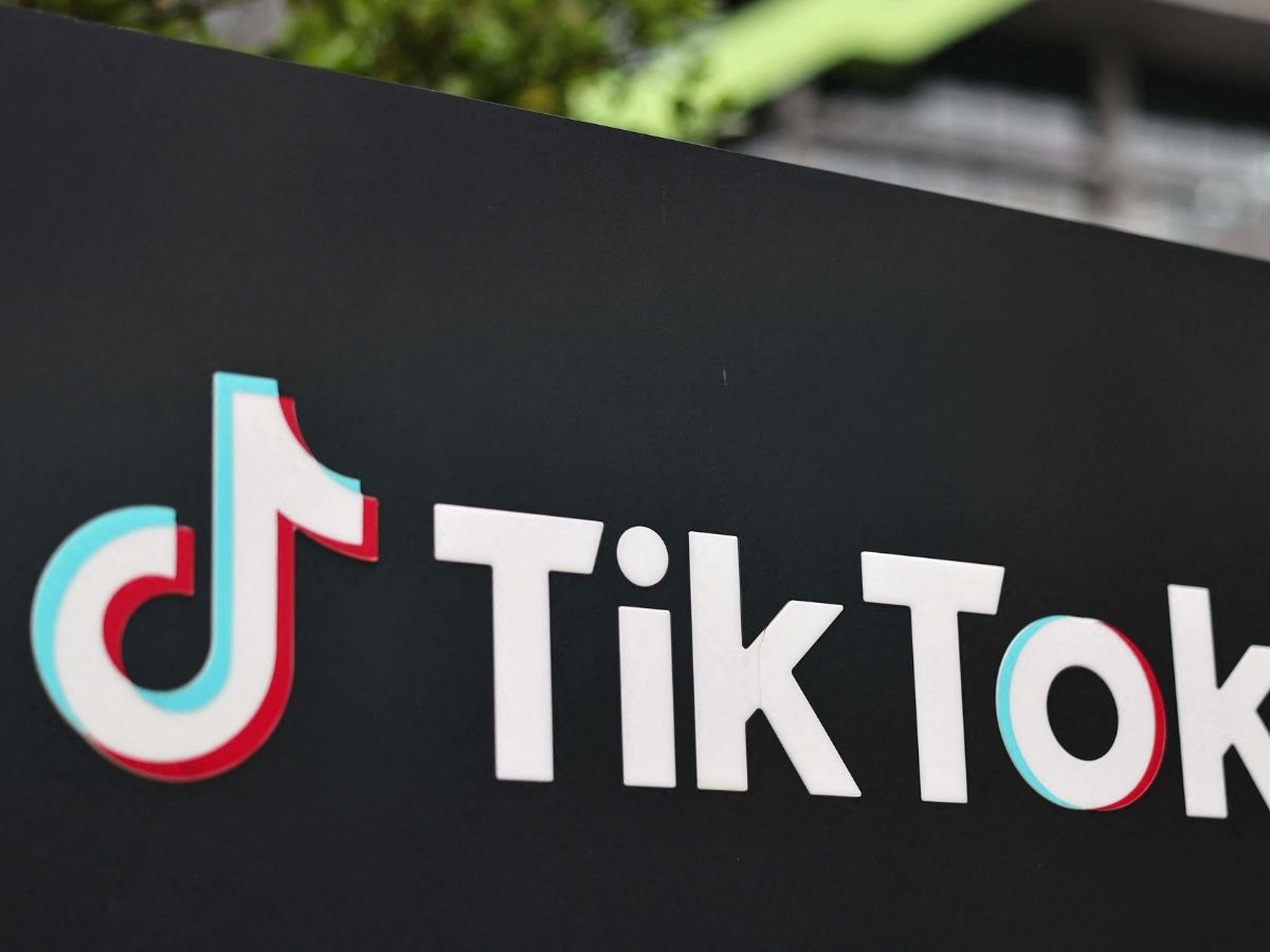 Trump firma l’ordine esecutivo per salvare TikTok negli Usa: cosa prevede l’accordo con la Cina