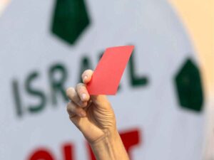 Un momento della manifestazione contro il match tra Italia e Israele
