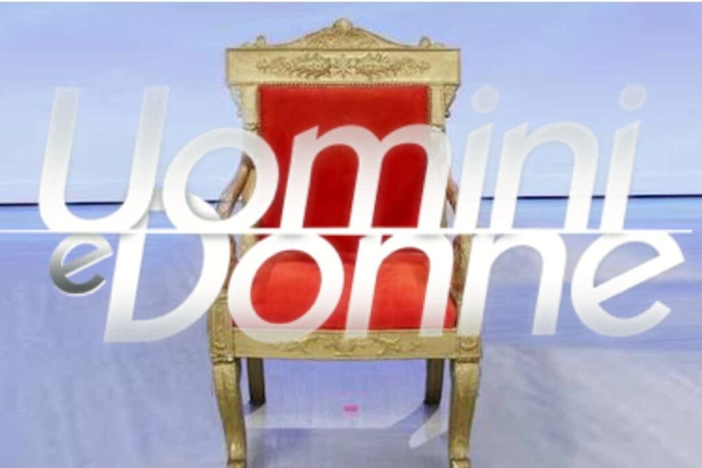 Trono con logo Uomini e donne