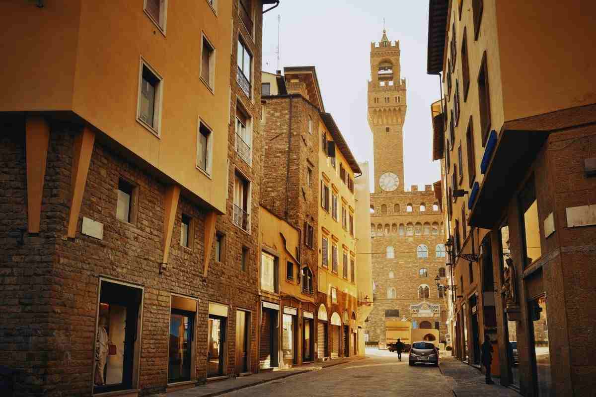 Dove comprare la seconda casa? Firenze, Milano e la Liguria: i prezzi variano, ecco dove si risparmia Dove comprare la seconda casa? Firenze, Milano e la Liguria: i prezzi variano, ecco dove si risparmia