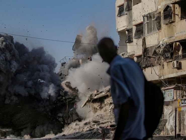 Esplosioni a Gaza City