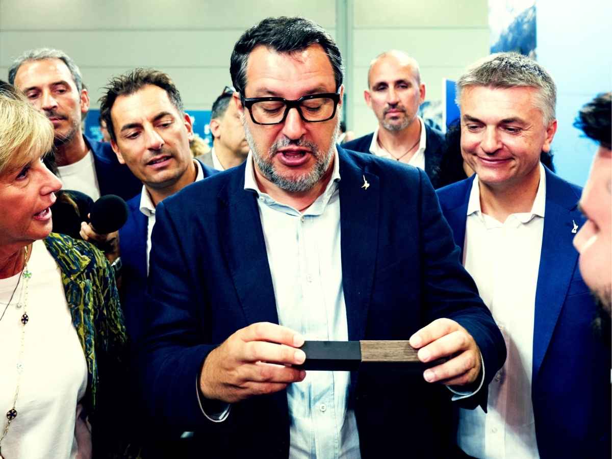 Ponte sullo Stretto di Messina, Matteo Salvini si scaglia contro gli ecologisti: “Abbiamo degli ambientalisti da ricovero” Ponte sullo Stretto di Messina, Matteo Salvini si scaglia contro gli ecologisti: “Abbiamo degli ambientalisti da ricovero”