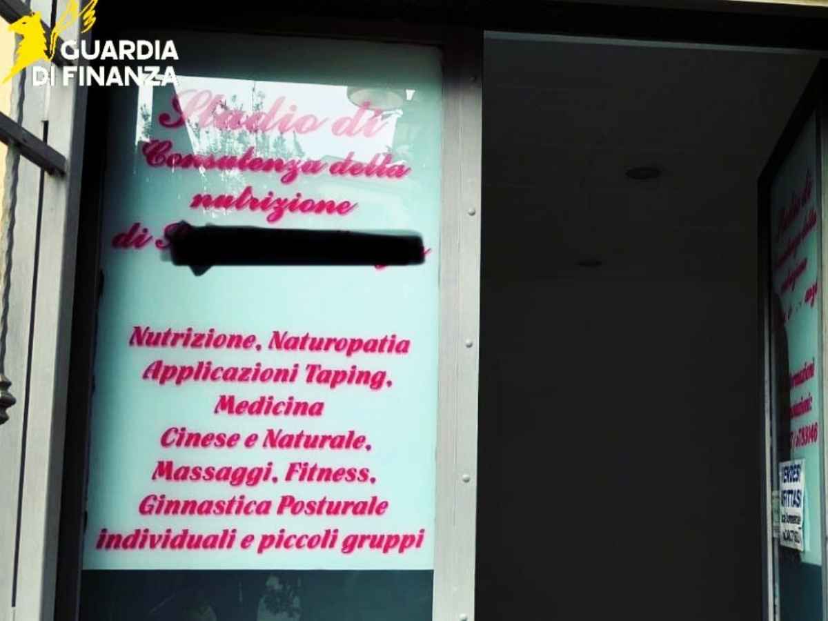 Come hanno fatto decine di falsi nutrizionisti a ingannare l’Italia intera: il giallo della pseudo università toscana Come hanno fatto decine di falsi nutrizionisti a ingannare l’Italia intera: il giallo della pseudo università toscana