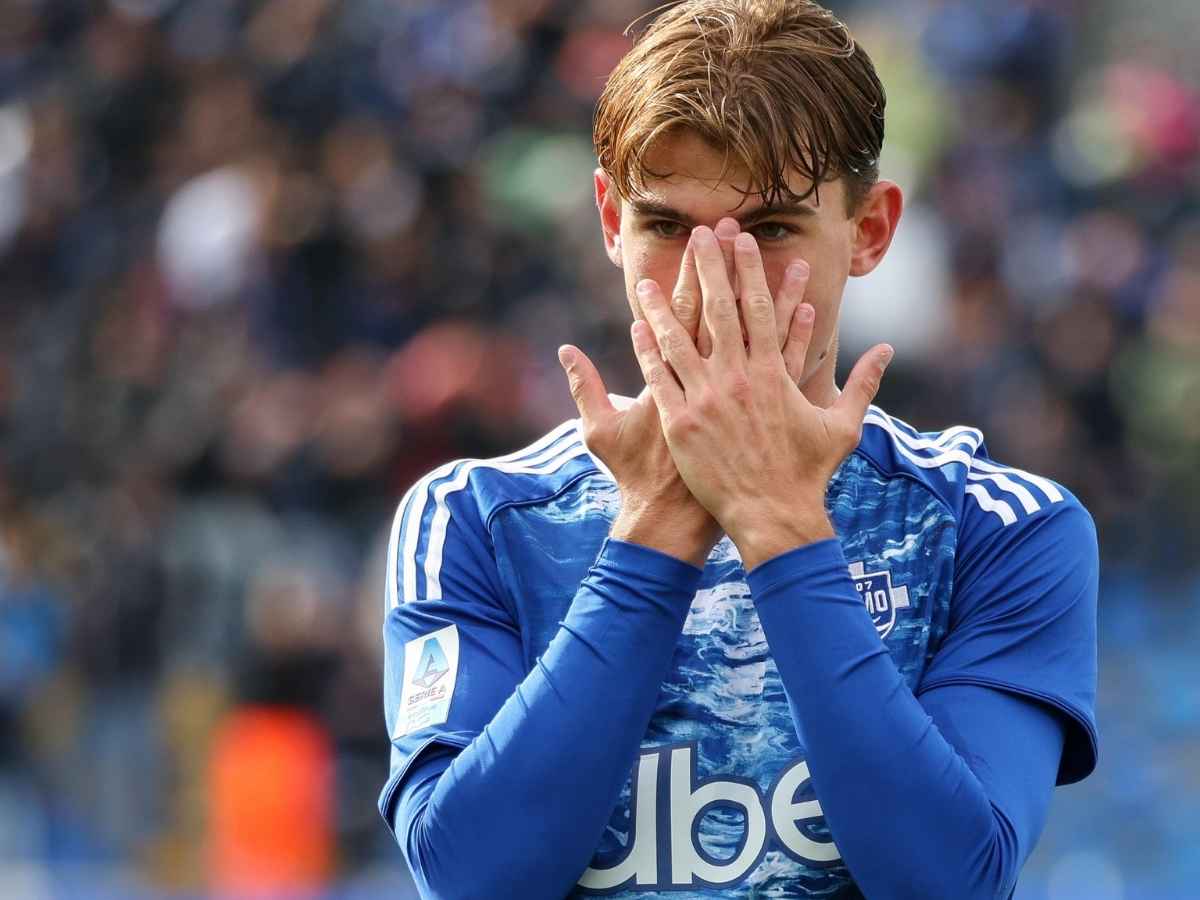 Nico Paz dice addio alla Serie A: la clausola segreta che lo allontana dal Como