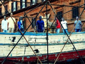 Installazione artistica migranti Europa