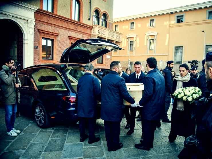 Funerali ragazzi strage Capodanno in Svizzera