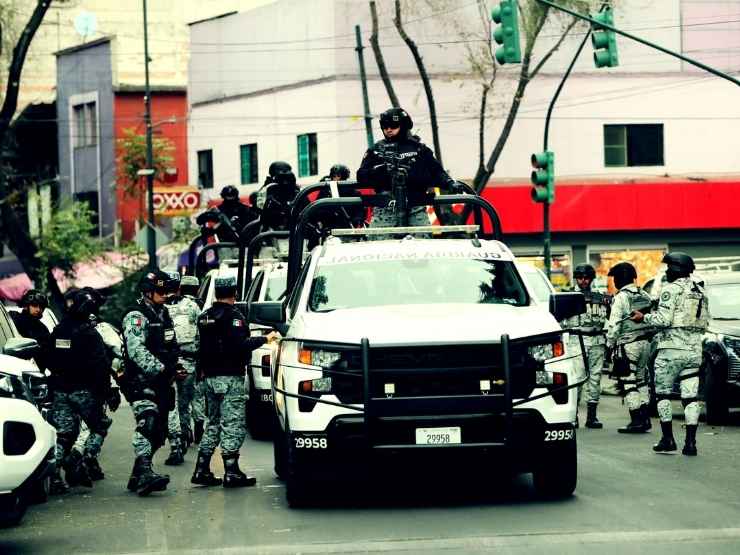 Caos dopo il blitz contro El Mencho, boss del narcotraffico ucciso in Messico